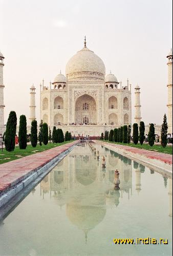   (Taj Mahal)    