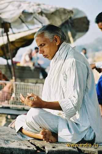 Варанаси. Медитация на берегу Ганга 