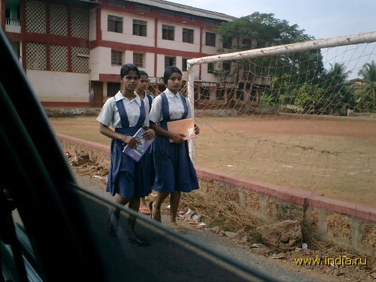 Индийские школьницы 