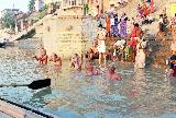 Варанаси (Varanasi), омовение в Ганге на рассвете